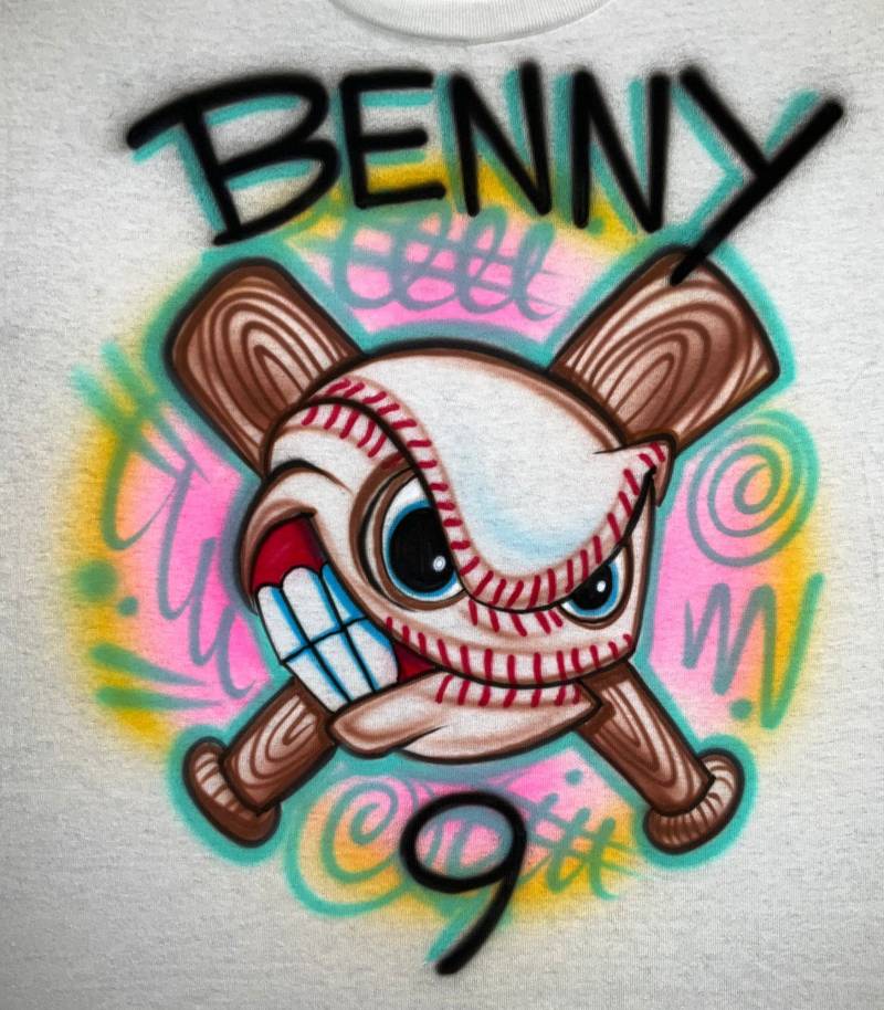 Airbrush T-Shirt Baseball Oder Softball Gekreuzte Fledermäuse Name/Wort von FreshAirShirts