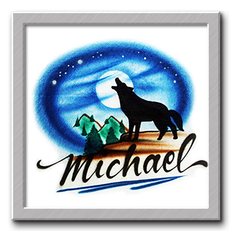 Airbrush T-Shirt - Howling Wolf T-Shirt Personalisiertes Geschenk Individuelles Ihr Name/Wort Berge Nacht von FreshAirShirts