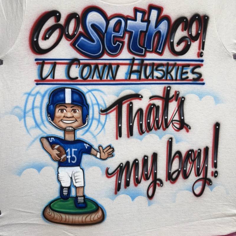 Airbrushed Fußball T-Shirt - "Go Player Go" von FreshAirShirts