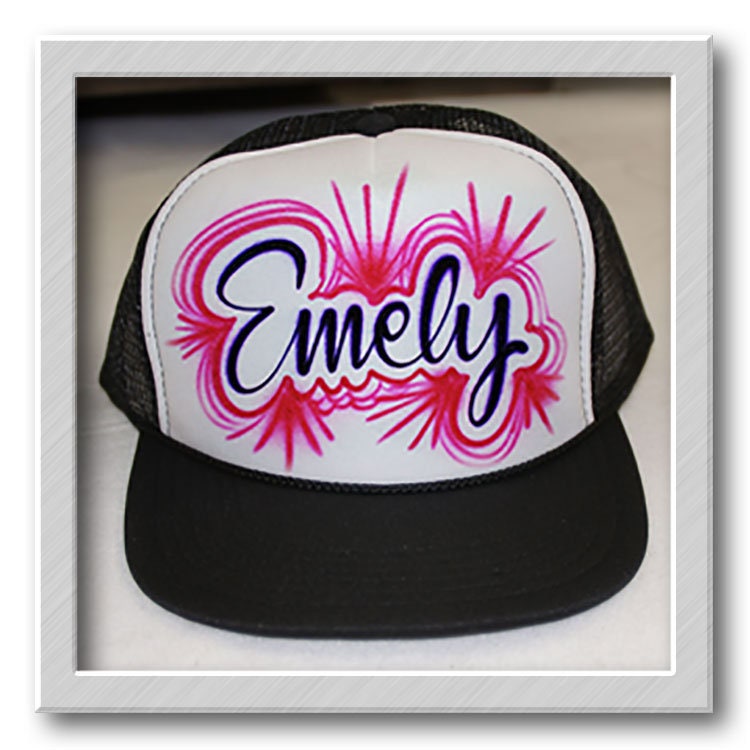 Airbrushed Trucker Mütze Schriftname Hut von FreshAirShirts