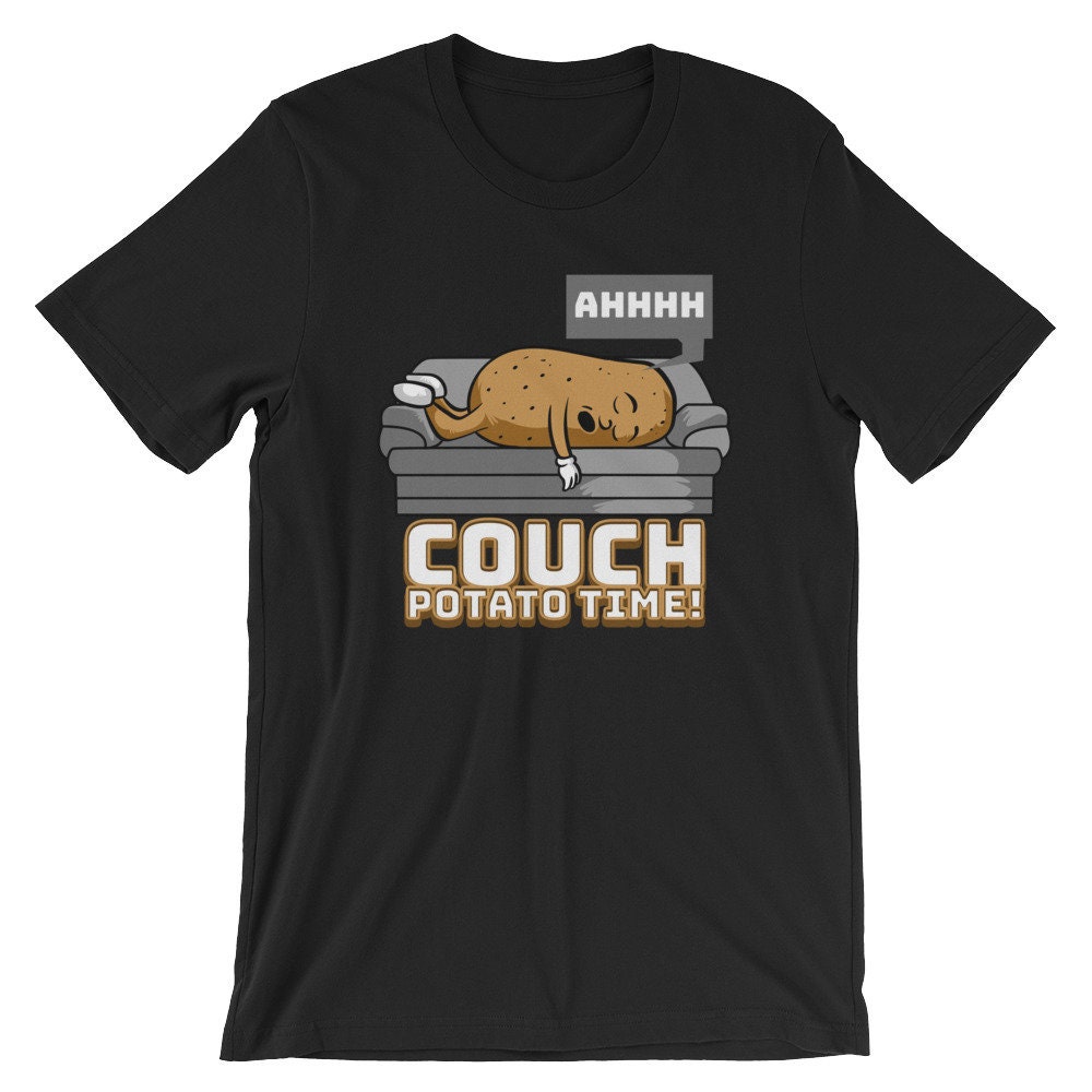 Ahhh Couch Potato Time T-Shirt | Witziges Schlafende Kartoffel On Sofa Cooles Unisex Humor Kostüm von FreshDressedTees