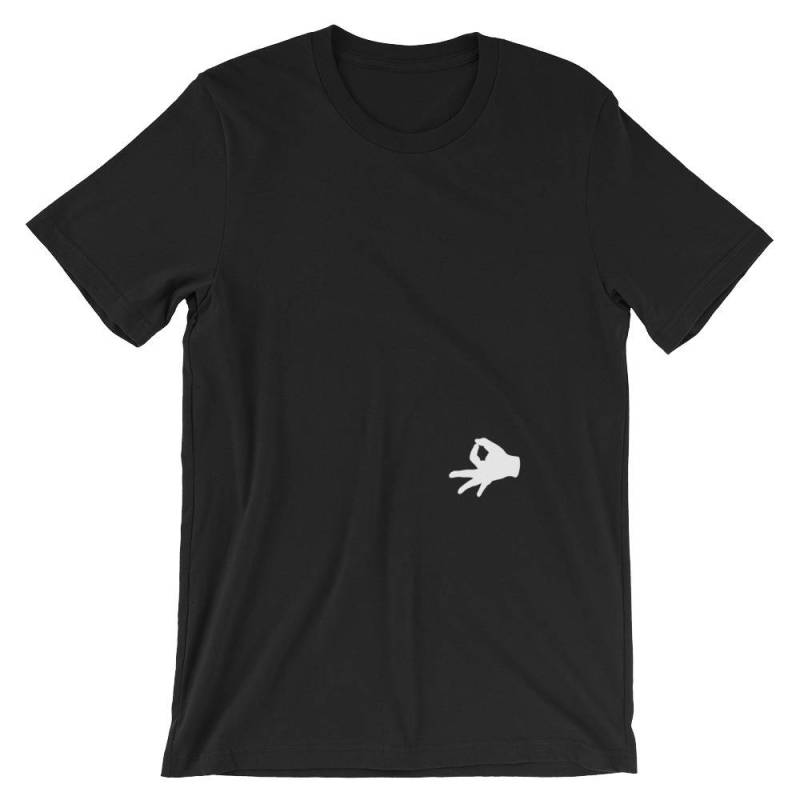 Der Kreis Spiel Finger Loch Lustiger Streich Unisex Shirt | Spaßvogel Gag Witz Wortspiel Partei Urlaub Cool Kostüm T-Shirt Griffloch-T-Shirt von FreshDressedTees