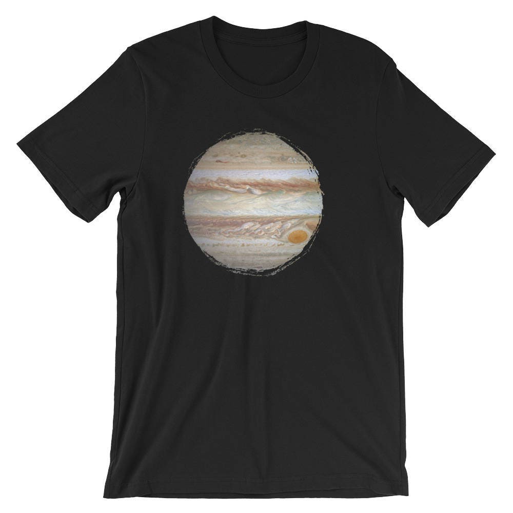Jupiter Und Seine Geschrumpfte Große Rote Fleck Cool Unisex Shirt | Wirbelnden Anti-Zyklon Sturm Space Teleskop T-Shirt Beste Geschenk-Kurzarm von FreshDressedTees