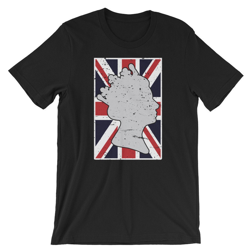 Queen Of England Union Jack Flag Unisex Shirt | Großbritannien Vereinigtes Königreich Pride T-Shirt Bestes Souvenir Kurzärmeliges von FreshDressedTees
