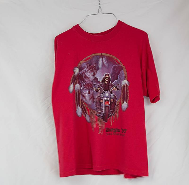 Vintage 1997 Sturgis Bike Kundgebung Traumfänger T-Shirt Size L Vintage 1997 Sturgis Bike Kundgebung Traumfänger T-Shirt Size L von FreshFitsMN
