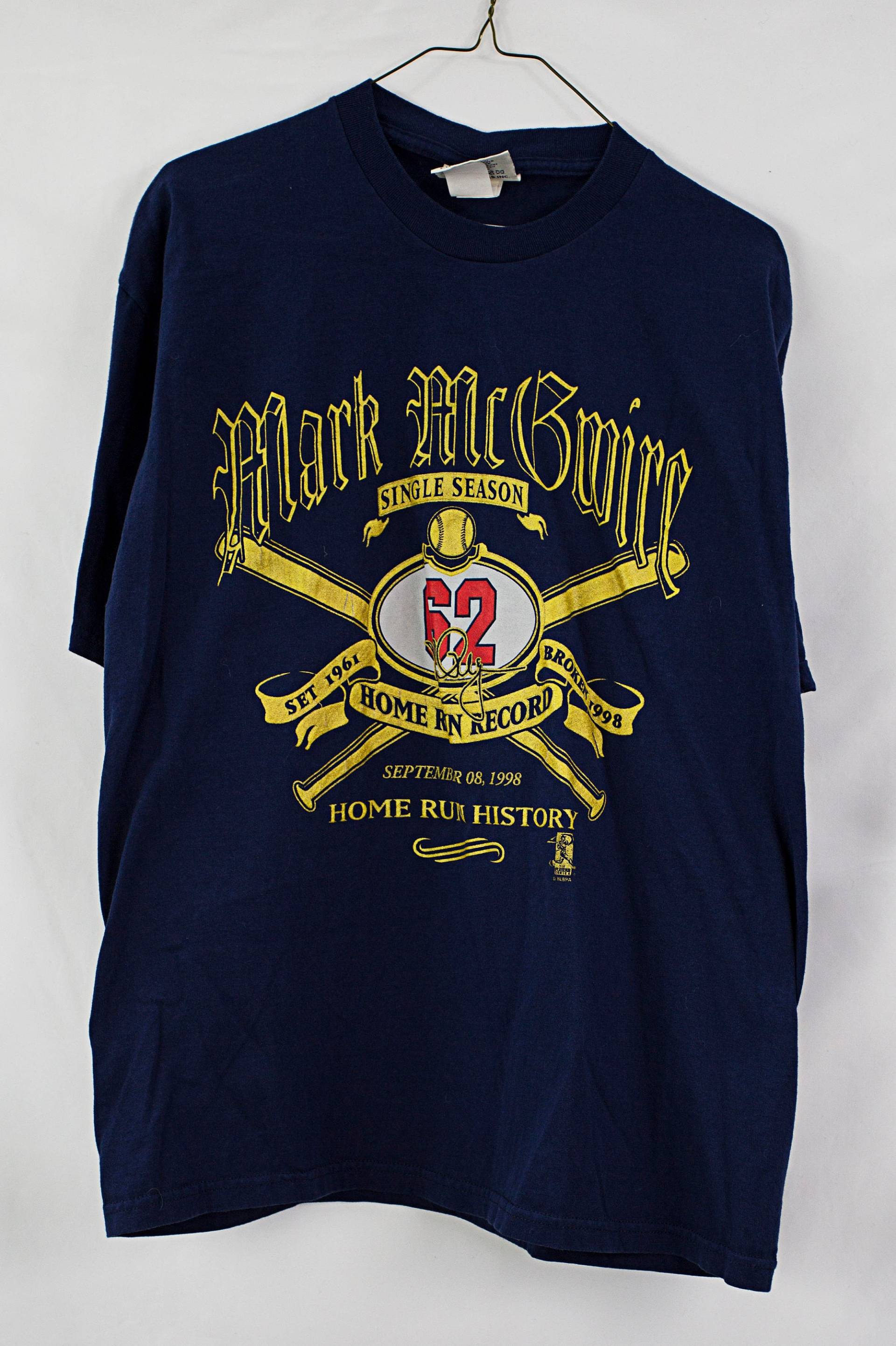 Vintage 1998 Mark Mcgwire Home Run Rekord T-Shirt Size L Vintage 1998 Mark Mcgwire Home Run Rekord T-Shirt Size L von FreshFitsMN