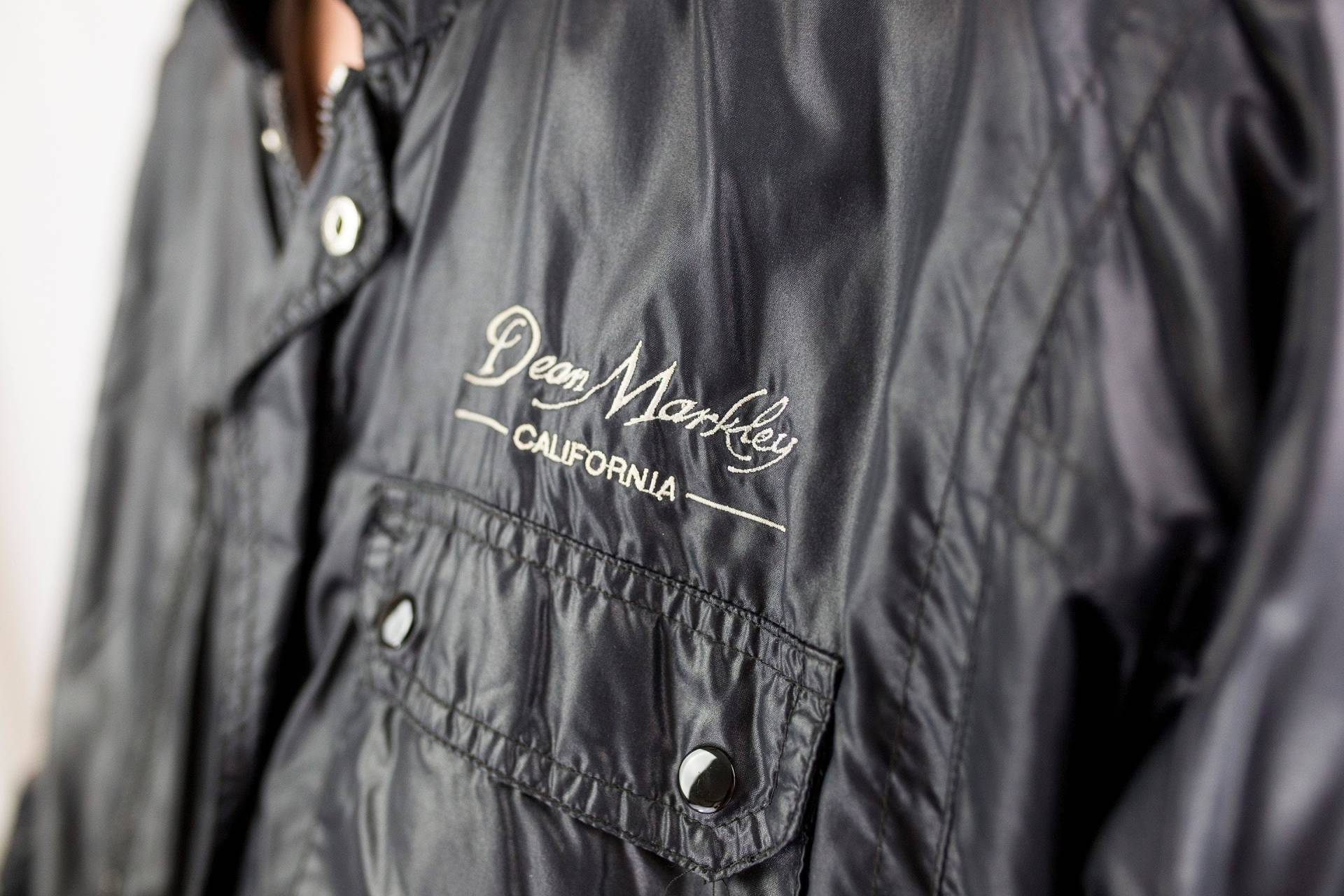 Vintage 80Er Jahre Dean Markley Gitarre Strings Moto Racer Vinyl Jacke Size L Vintage 80Er Jahre Dean Markley Gitarre Strings Moto Racer Vinyl Jacke Size L von FreshFitsMN