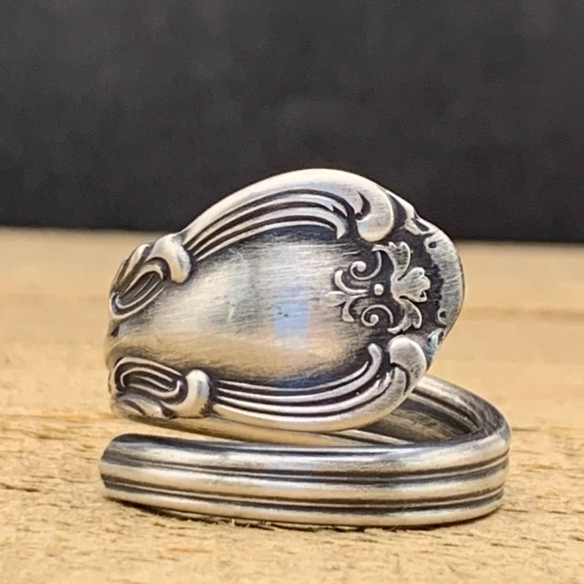 Sterling Silber Löffel Ring, Gorham Silber, Chantilly Muster 1895, Vintage Schmuck, Statement Ring von FreshMintCoinJewelry