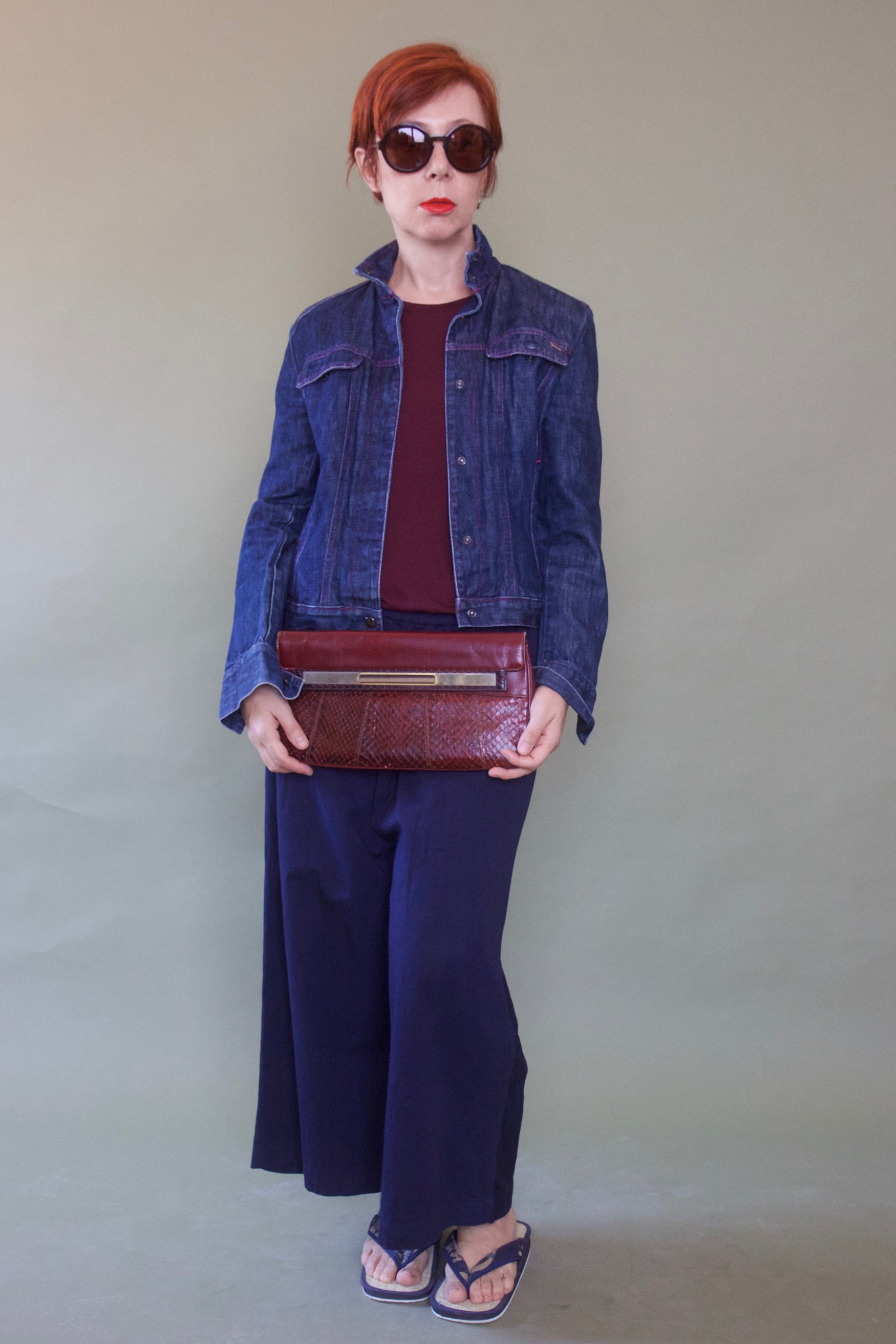 Vintage 70Er Jahre Leder Planchette Maroon Bordeaux Croc Umschlagtasche Patchwork Mittelgroße Clutch von FreshTrashVTG