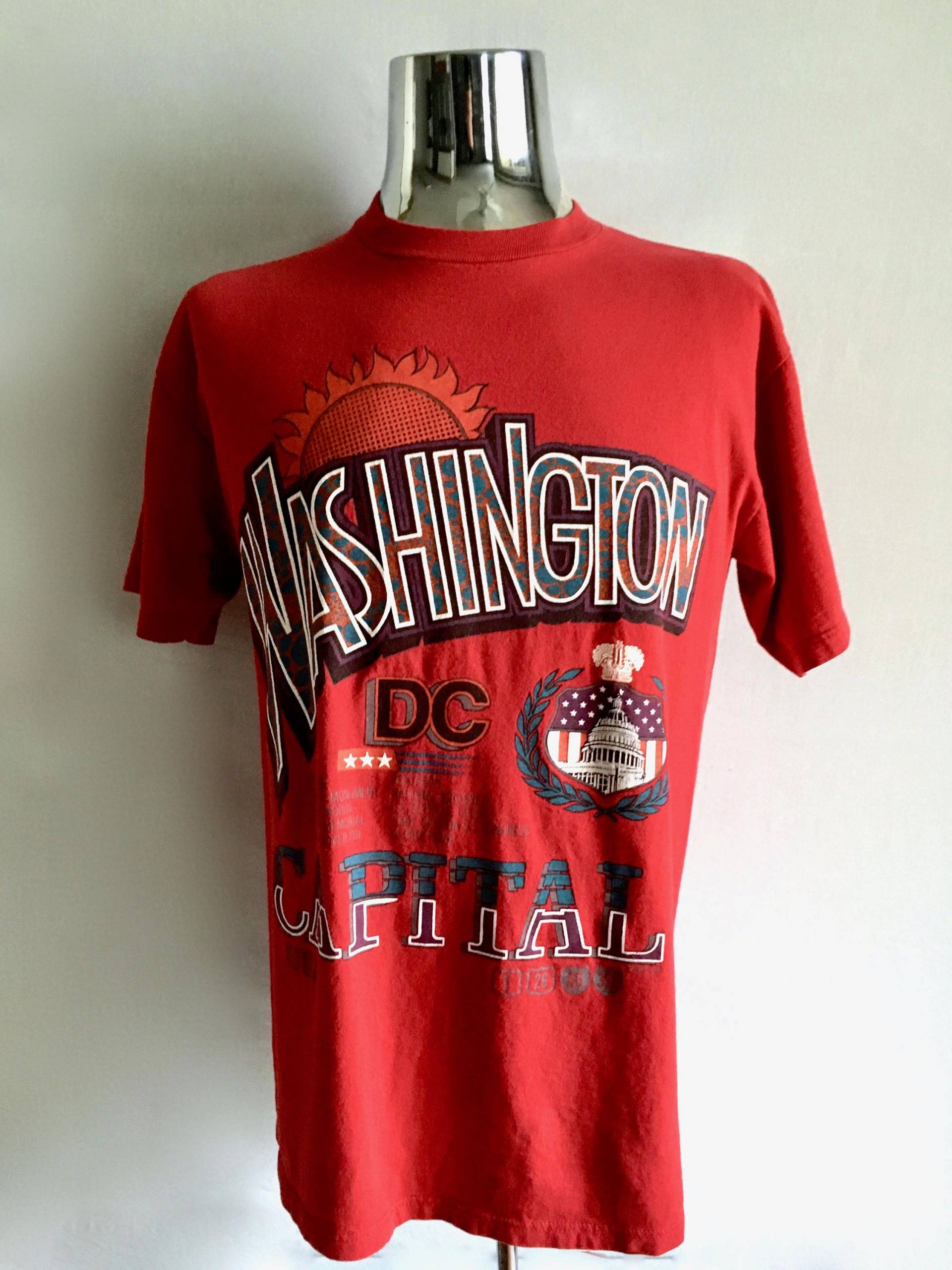80's Washington Dc, T Shirt, Rot, Kurzarm | L 80's Washington Dc, T Shirt, Rot, Kurzarm | L von Freshandswanky