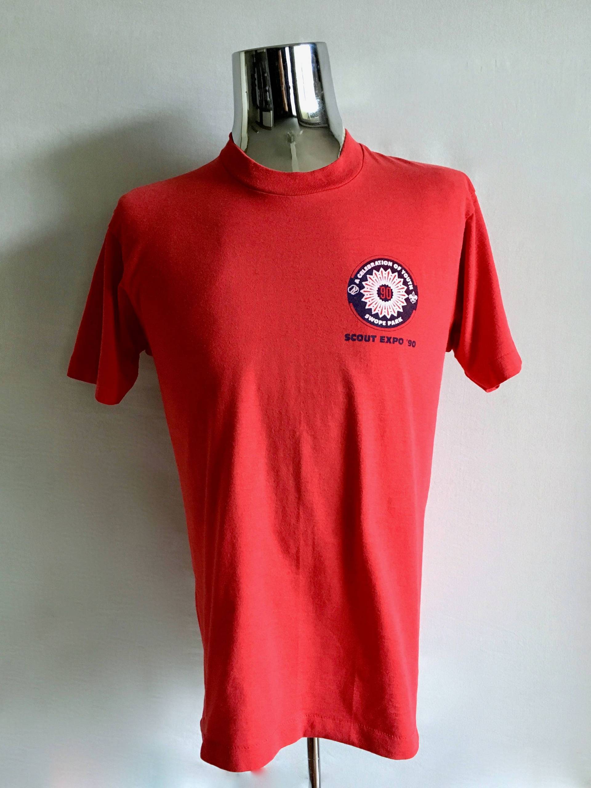 90's Scouts Expo, T-Shirt, Rot, Kurzarm | M 90's Scouts Expo, T-Shirt, Rot, Kurzarm | M von Freshandswanky