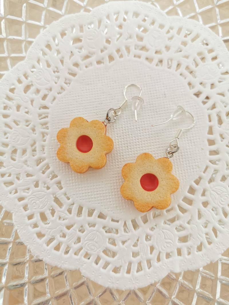 Handgemachte Keks-Ohrringe Aus Polymer Clay Mit Marmeladenfüllung Und Sterling Silber Ohrhaken - Leichte Lustige Geschenkidee Handgemachte Keks-Ohrringe Aus Polymer Clay Mit Marmeladenfüllung Und Sterling Silber Ohrhaken - Leichte Lustige Geschenkidee von FreshlybakedclayShop