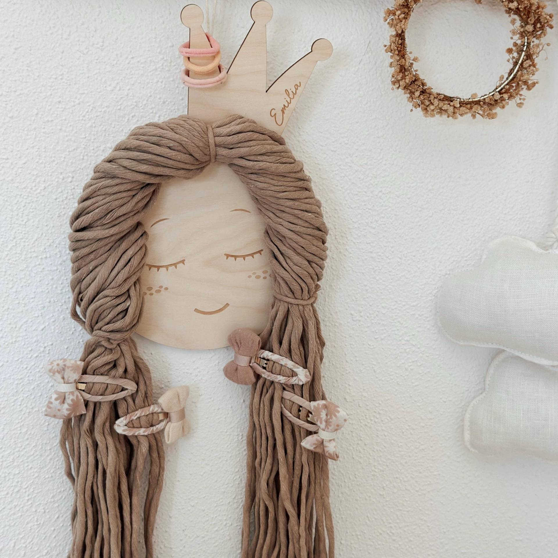 Personalisierbarer. Haarspangenhalter "Lissy" | Haarspangenorganizer, Aufbewahrung Haarklammern Kinderzimmer Personalisierbarer. Haarspangenhalter "Lissy" | Haarspangenorganizer, Aufbewahrung Haarklammern Kinderzimmer von Freudenkaefer