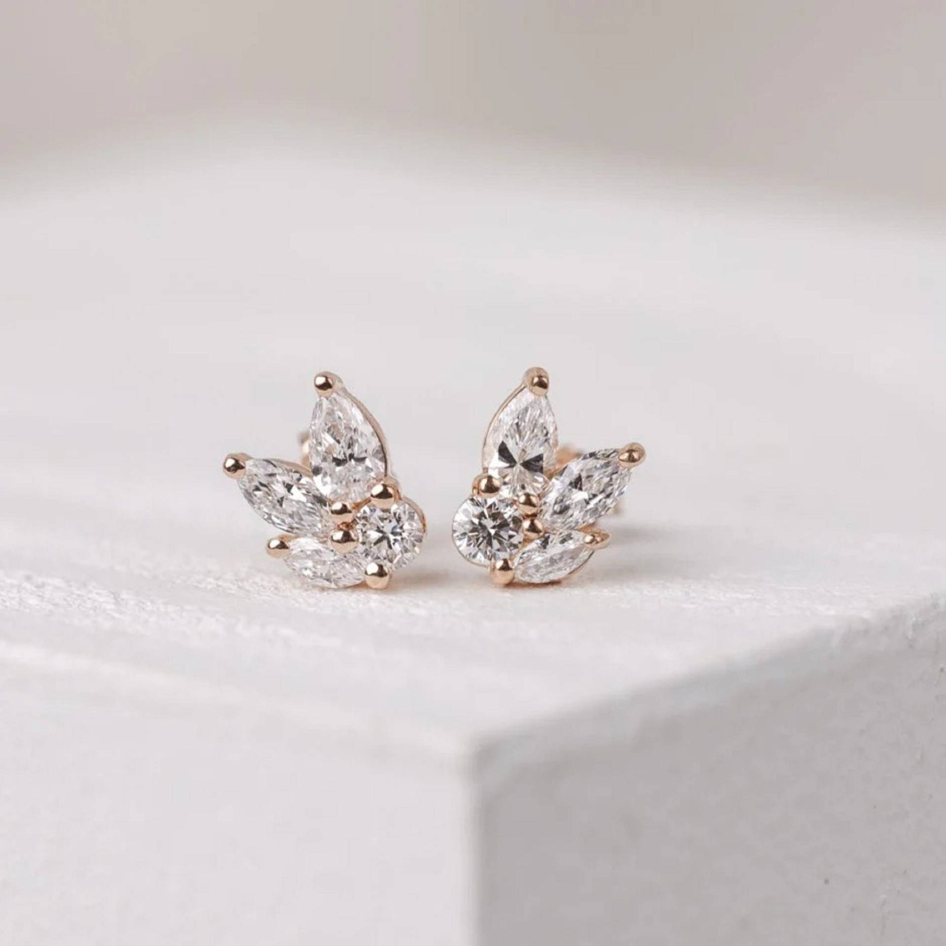 Lab Gewachsene Diamant Cluster Ohrstecker, 14K Gold Ohrringe, Art-Deco Ohrstecker Multi Hochzeit Braut von FreyjaFineJewellery