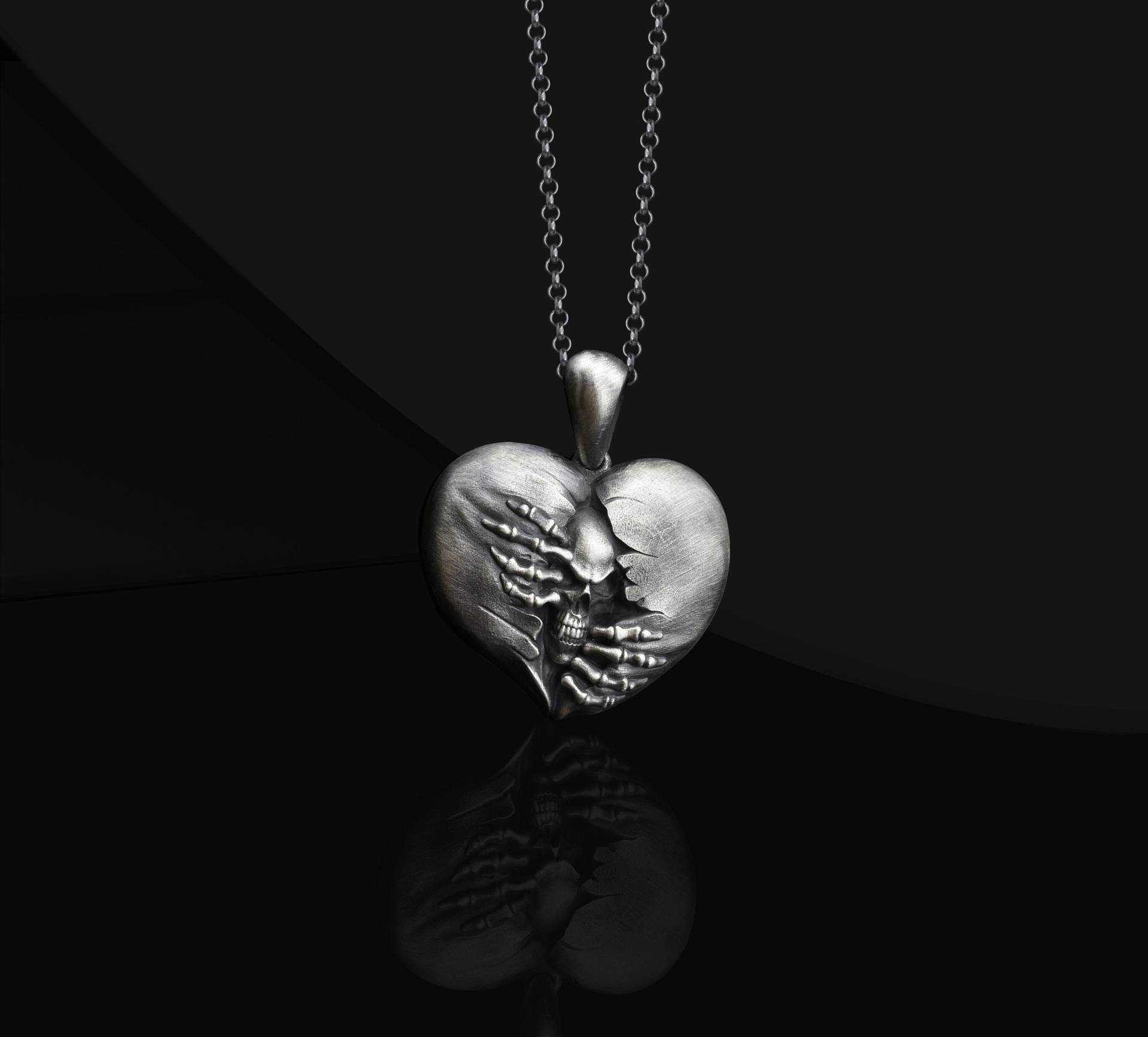 Schädel in Herzform Sterling Silber Halskette, Schädel-Herz-Männer Anhänger, Personalisierte 925 Herz Halskette Geschenke Für Mama von FreyjewelryDesign