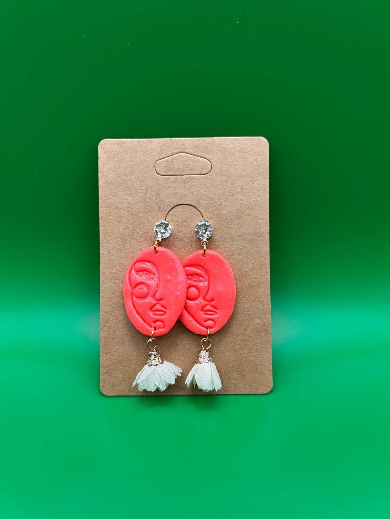 statement Ohrringe Gesicht - Handgemachte Polymer Clay Ohrhänger Mit Quaste Modern Boho Schmuck Geschenkidee von FriJaDesign