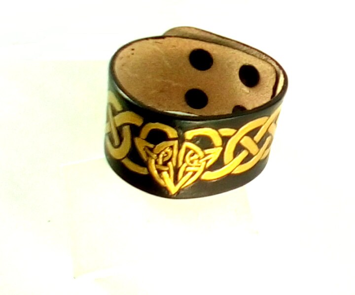 Leder Armreif, Keltisch, Sca, Larp Leder Armreif, Keltisch, Sca, Larp von FriarFreds