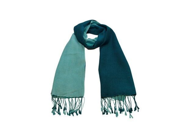 Frida Feeling Schal (70% Wolle / 30% Seide) mit farbigem Verlauf von Frida Feeling