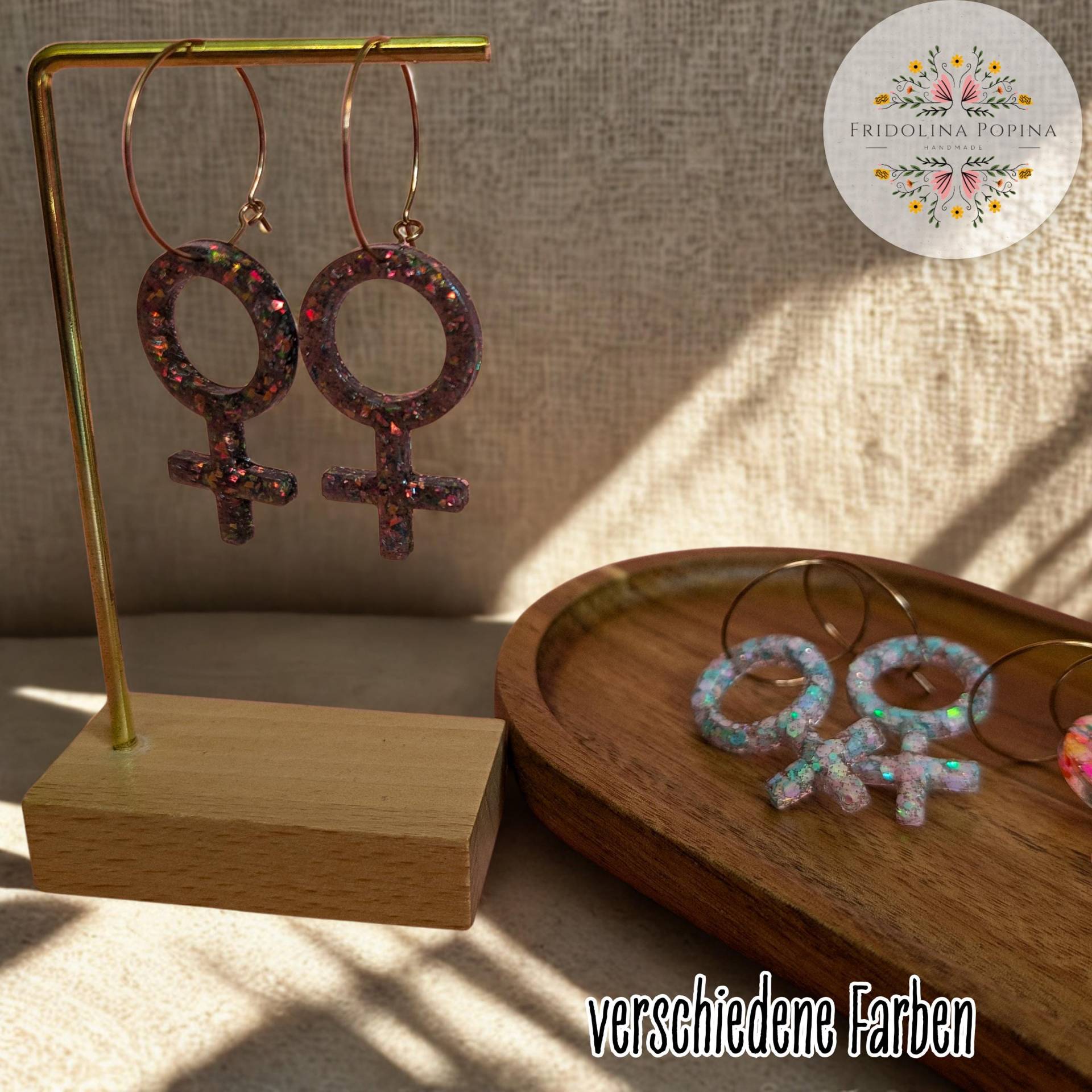 Ohrringe Creolen "Venus" - Roségold Edelstahl Feminismus Epoxidharz Bunt von FridolinaPopina