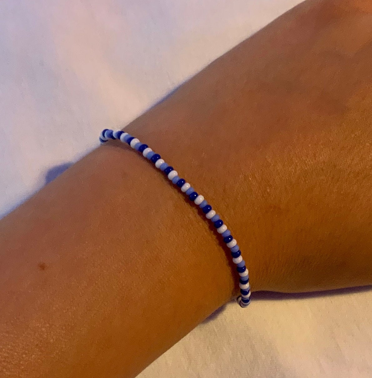 Dunkelblau, Hellblau, Weißes Armband Handgemacht von FriedasSchmuck