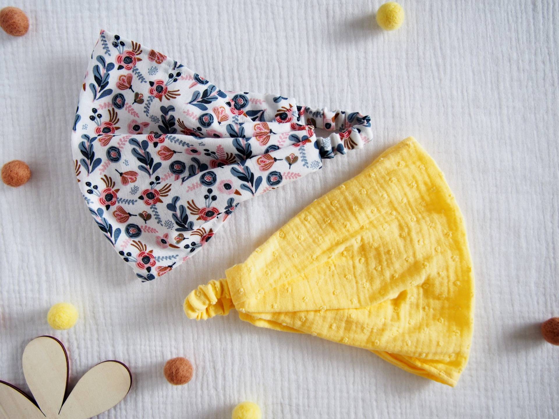 2Er Set Kopftuch Für Mädchen. Sonnenhut Blumen, Gelb. Kinder Kopftuch. Strand Hut. Kopf Sonnenschutz. Stirnband 2Er Set Kopftuch Für Mädchen. Sonnenhut Blumen, Gelb. Kinder Kopftuch. Strand Hut. Kopf Sonnenschutz. Stirnband von FriendlyBaby