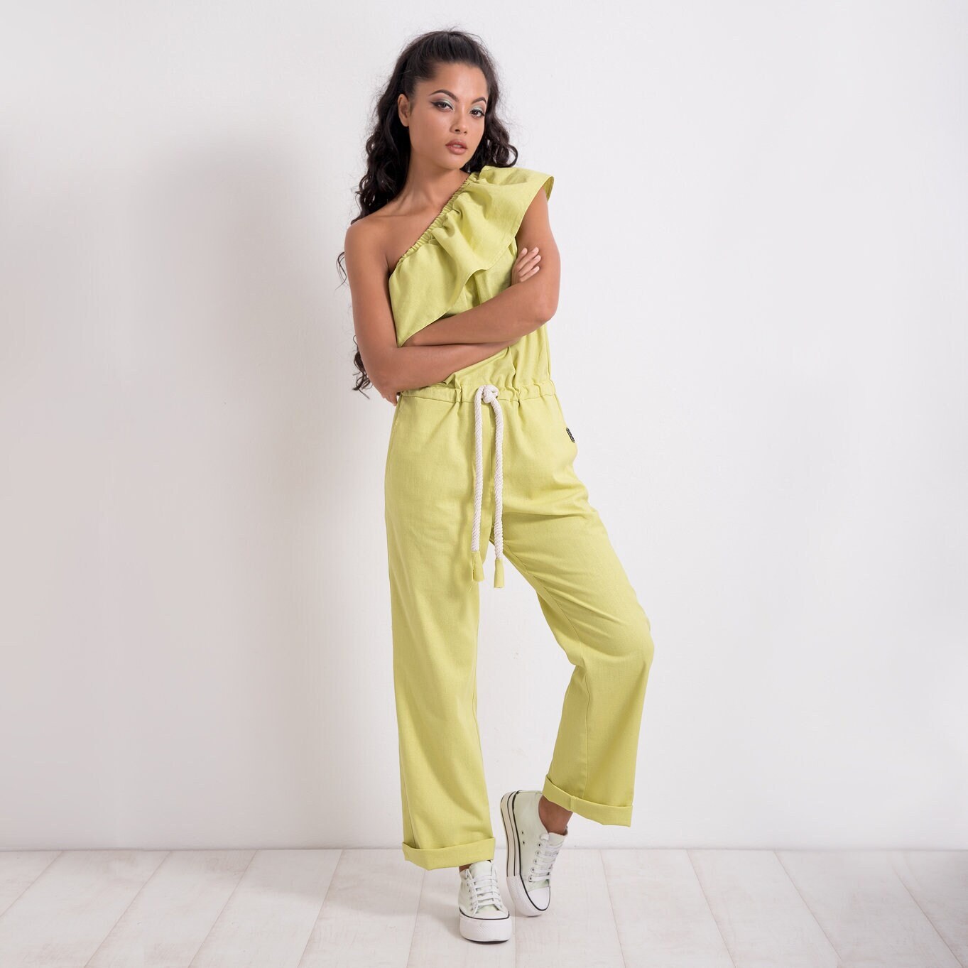 Leinen Overall, Avantgarde Jumpsuit, Schulterfrei Strampler, One Shoulder Frau Lockerer Plus Größe Kleidung Friends Fashion Leinen Overall, Avantgarde Jumpsuit, Schulterfrei Strampler, One Shoulder Frau Lockerer Plus Größe Kleidung Friends Fashion von FriendsFashion