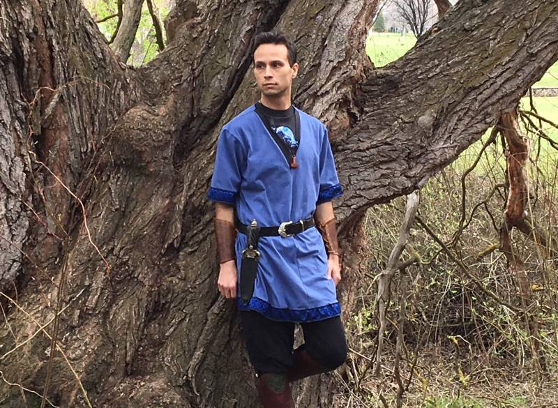 Wikinger Tunika - The Traveller Made To Order Größe, Farbe, Stickerei Und Borte Ihrer Wahl Mit Kurzen Ärmeln Kleidung von FriggasFinery