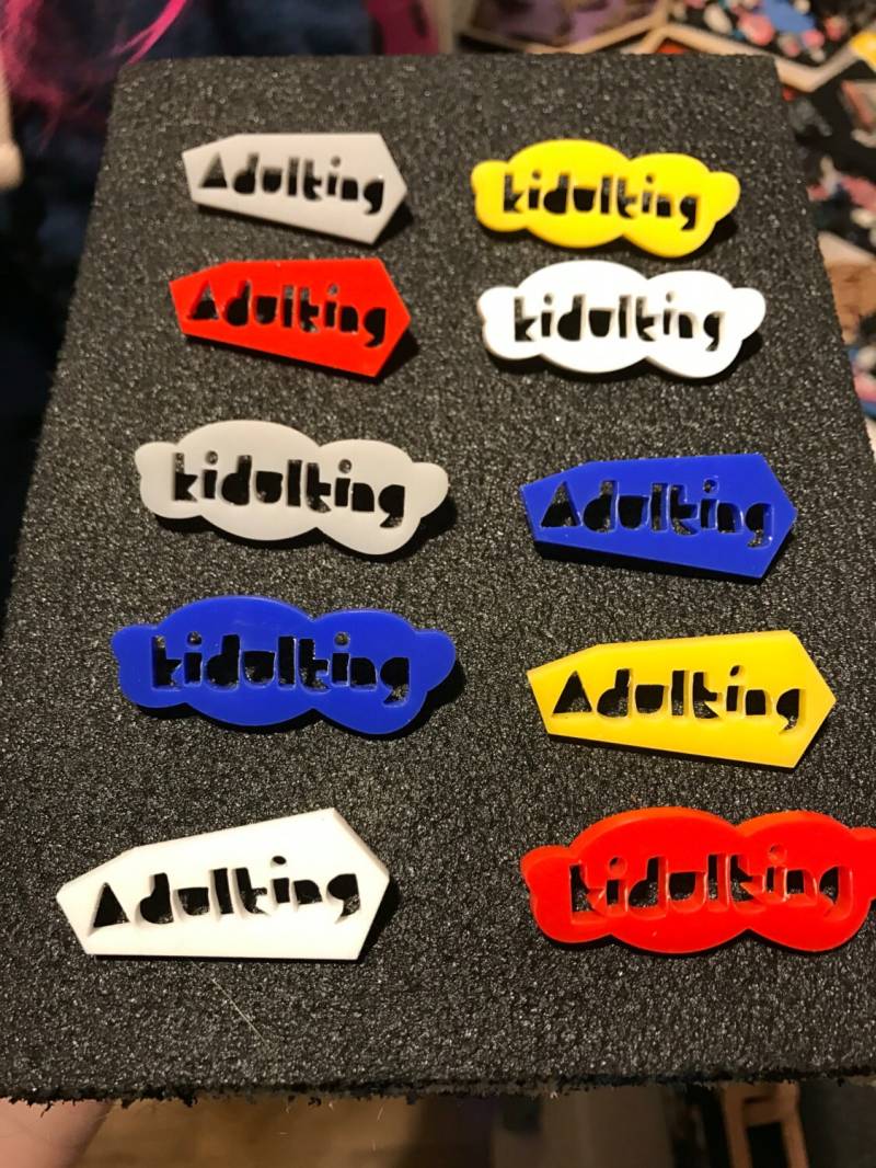 Kidulting/Adulting Chunky Bunten Acryl Stifte - Verspielte Typografie 80Er Jahre Stil Primäre Farben von FrillyIndustries