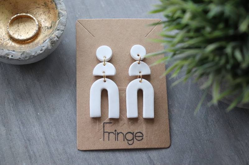 Handgemachte Ton Ohrringe| Niedliche Polymer Clay Handgefertigte Weiße Tonschmuck von Fringeclay