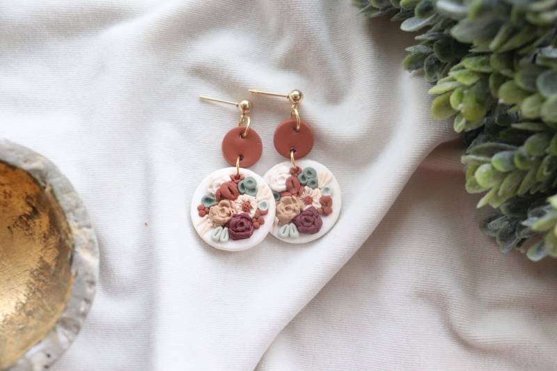 Ton Ohrringe| Florale Handgemachte Ohrringe | Ohrringe|Dangle Braut von Fringeclay