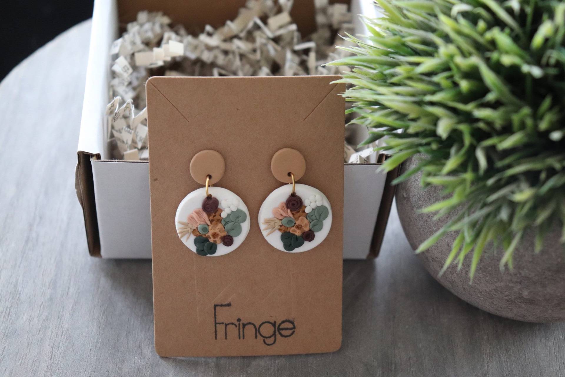 Ton Ohrringe| Florale Ohrringe Handgemacht | Handgemachte Ohrringe|Clay Baumeln| Braut von Fringeclay