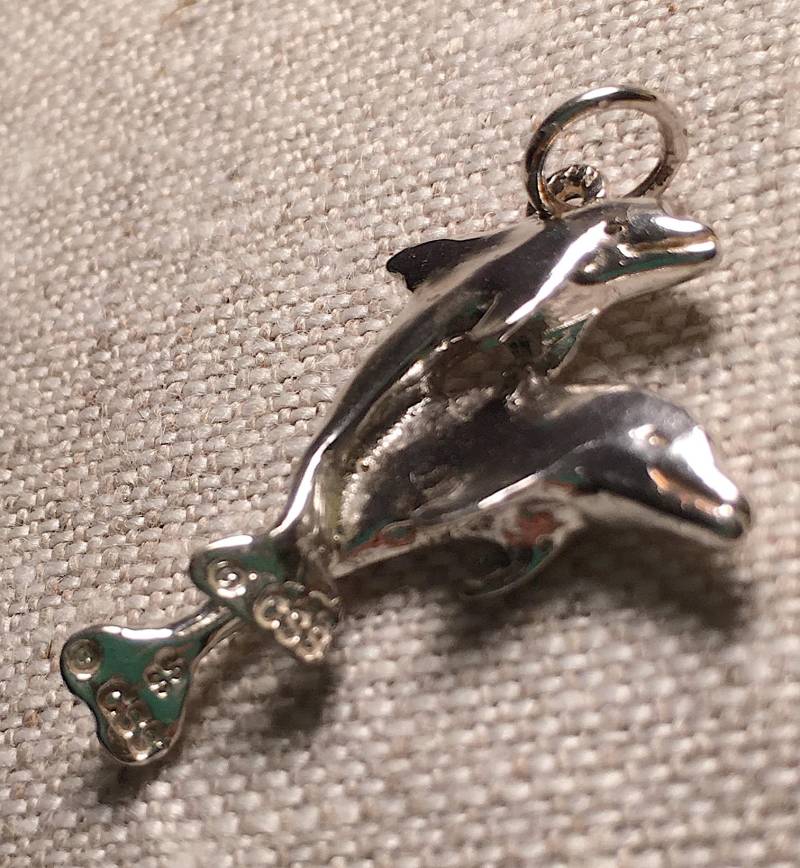 Neue Vintage Sterling Silber 3 Dimensionale Doppel Delphin Anhänger/Charm von FritziandLouise