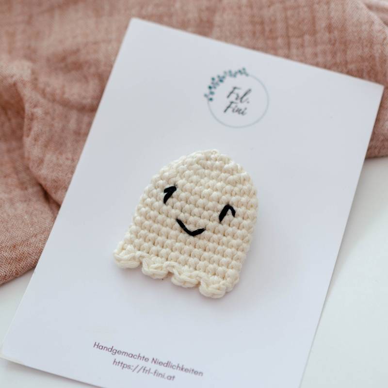 Gehäkelte Brosche Geist Halloween | Aus Bio Baumwolle Ghost| Gespenst Gruselig von FrlFiniHandmade