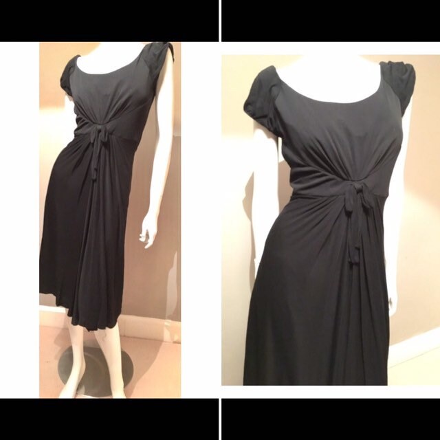 Susan Small Vintage 60Er Jahre Little Back Crepe Cocktai Kleid Made in England Susan Small Vintage 60Er Jahre Little Back Crepe Cocktai Kleid Made in England von FrocksmithVintage
