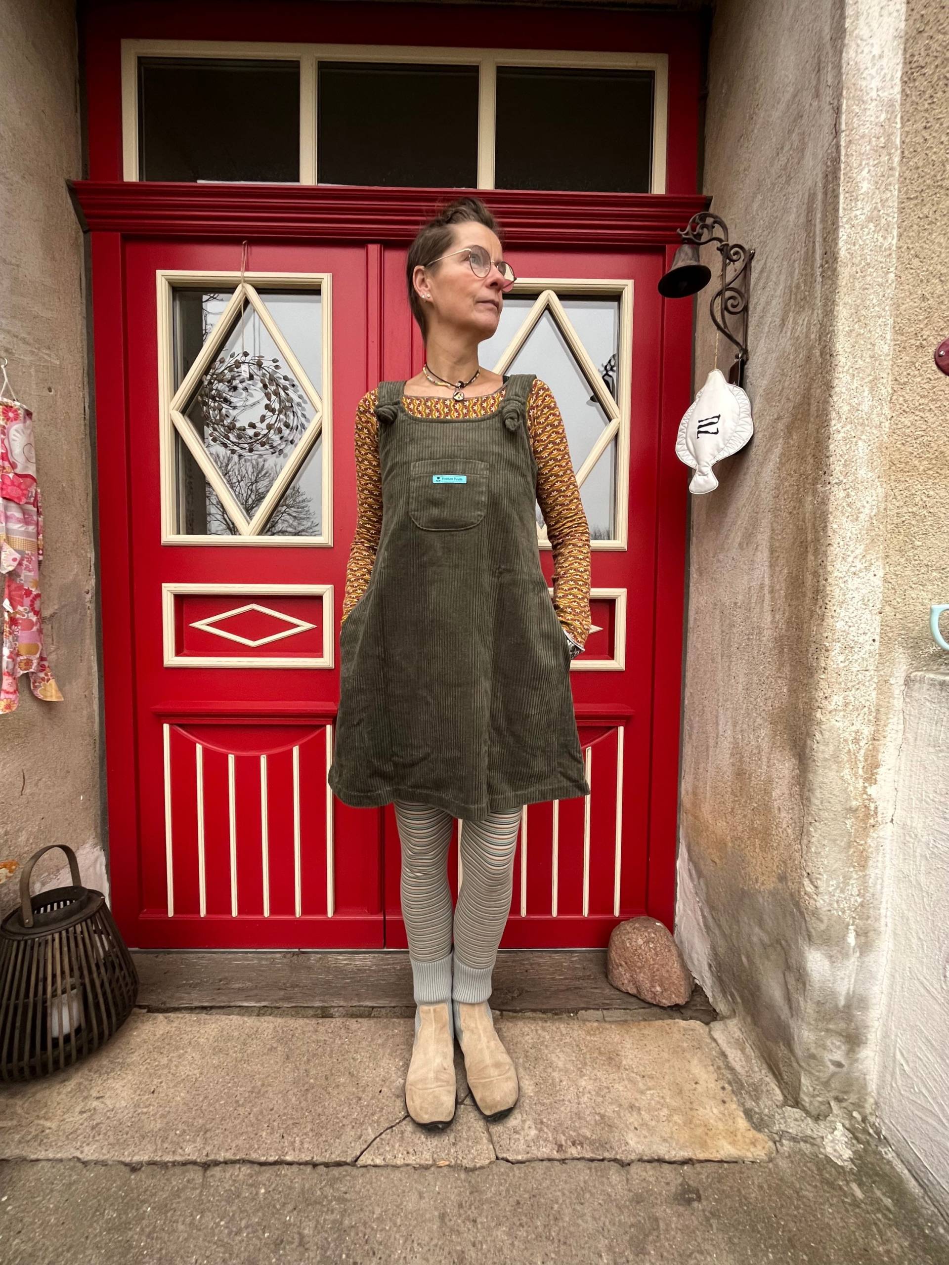 Froeken Frida Cord Trägerkleid Khaki, Bio von FroekenFrida