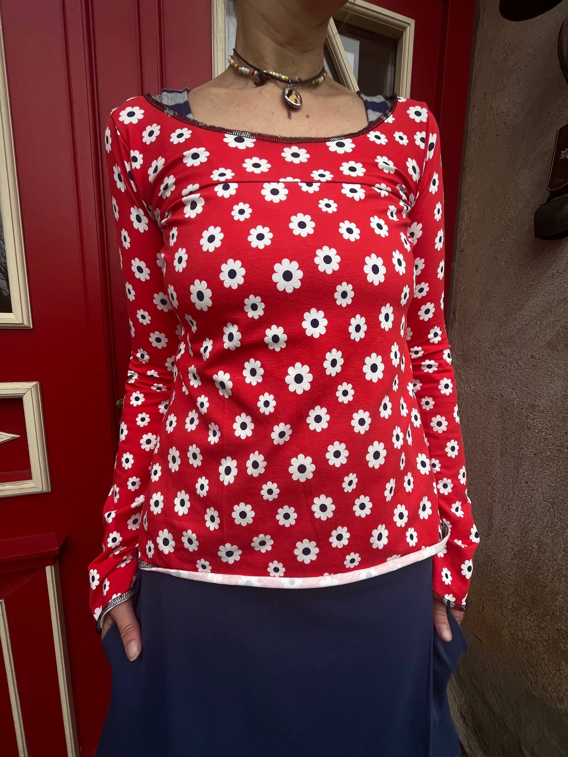 Froeken Frida Jersey Shirt Leni, Rot Weiß Blau Geblümt von FroekenFrida