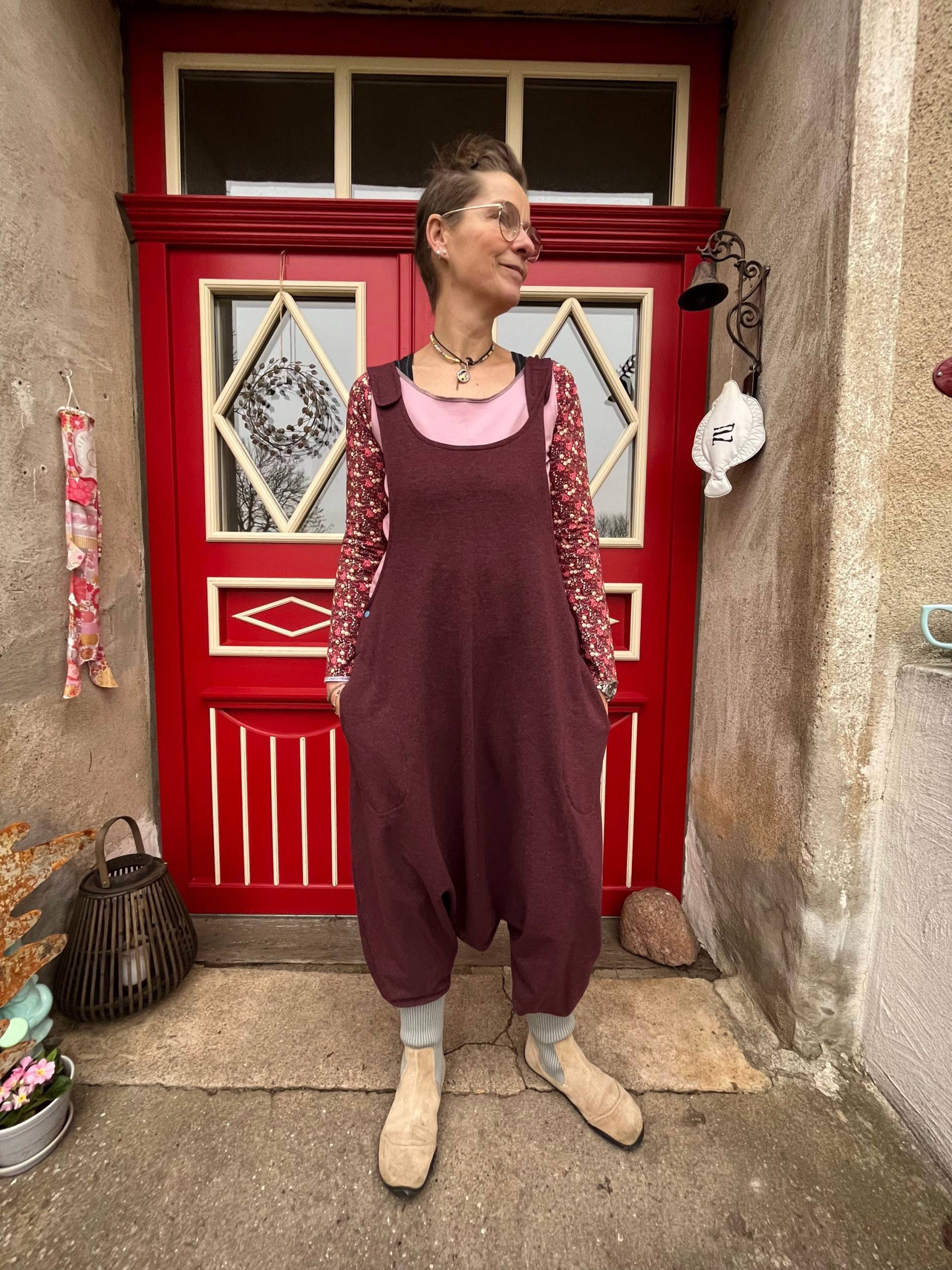 Froeken Frida Sweaty Latzhose, Weinrot von FroekenFrida