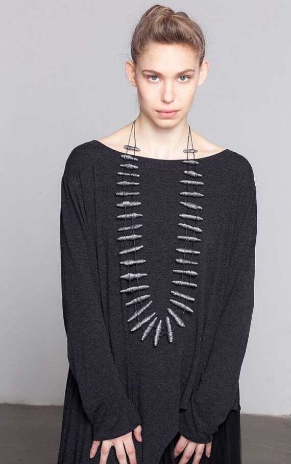 Tropfen Lange Runde Kette - Stoffkette Graue Tropfen Lange Runde Kette - Stoffkette Graue von Frogaspect