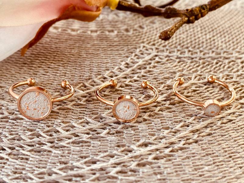 Ring Rosegold, Damenring Aus Edelstahl in 3 Größen, Größenverstellbar, Geschenkidee Freundin, Betonschmuck von FroileinJolanda