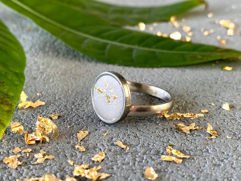 Ring Silber Edelstahl Beton |Größen Verstellbar I Freundschaftsring Geschenke Für Die Freundin, Betonschmuck von FroileinJolanda