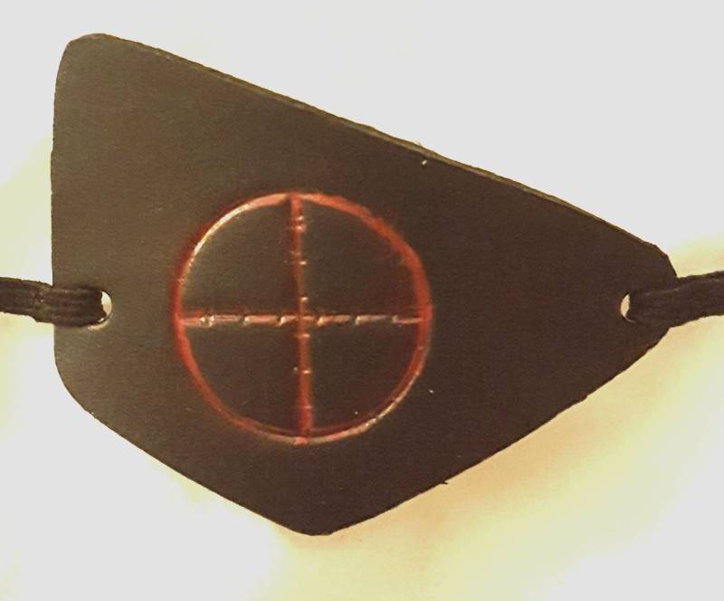 Leder Augenklappe Uniqe Slim Design Jäger Und Gamer von FrolicandFolly