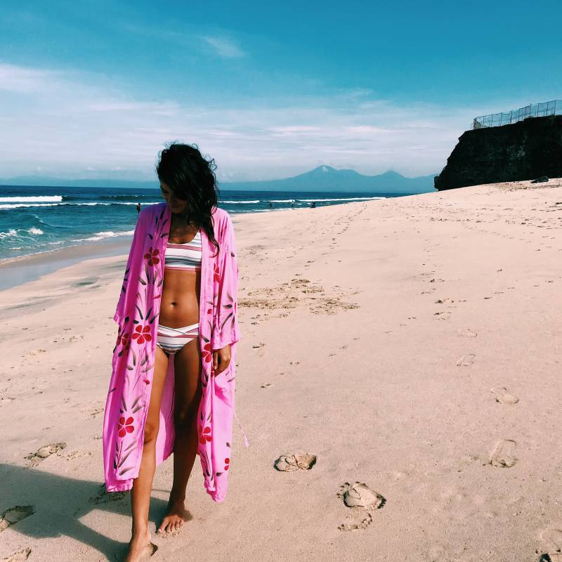Bali Floral Kimono in Pink von FromBaliWithLoveShop