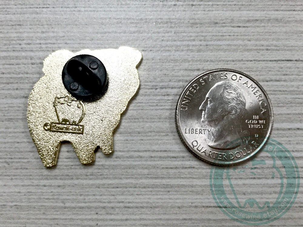 Mops Hintern Hard Emaille Pin von FromCaliko