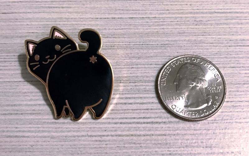 Schwarze Katze Hintern Hard Enamel Pin Schwarze Katze Hintern Hard Enamel Pin von FromCaliko