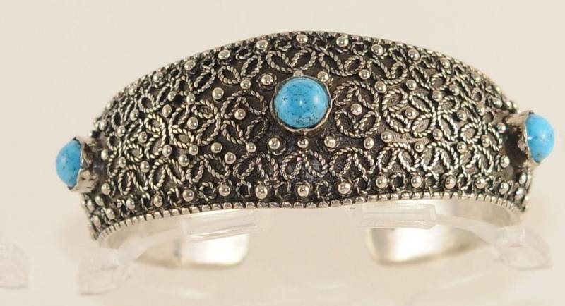 Charmantes Manschettenarmband Mit Türkissteinen Umgeben Von Seil Designs 925 Sterling Silber. in Unserer Werkstatt Handgefertigtes Einzelstück Charmantes Manschettenarmband Mit Türkissteinen Umgeben Von Seil Designs 925 Sterling Silber. in Unserer Werkstatt Handgefertigtes Einzelstück von FromEgyptwithLove11