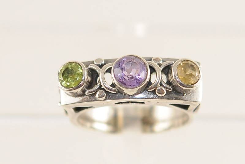 Charming 925 Sterling Stamped Silber Rechteckigen Vorderen Ring Weiße Perle Und Grauen Mondstein. Aus Unserer Werkstatt in Alt Kairo von FromEgyptwithLove11