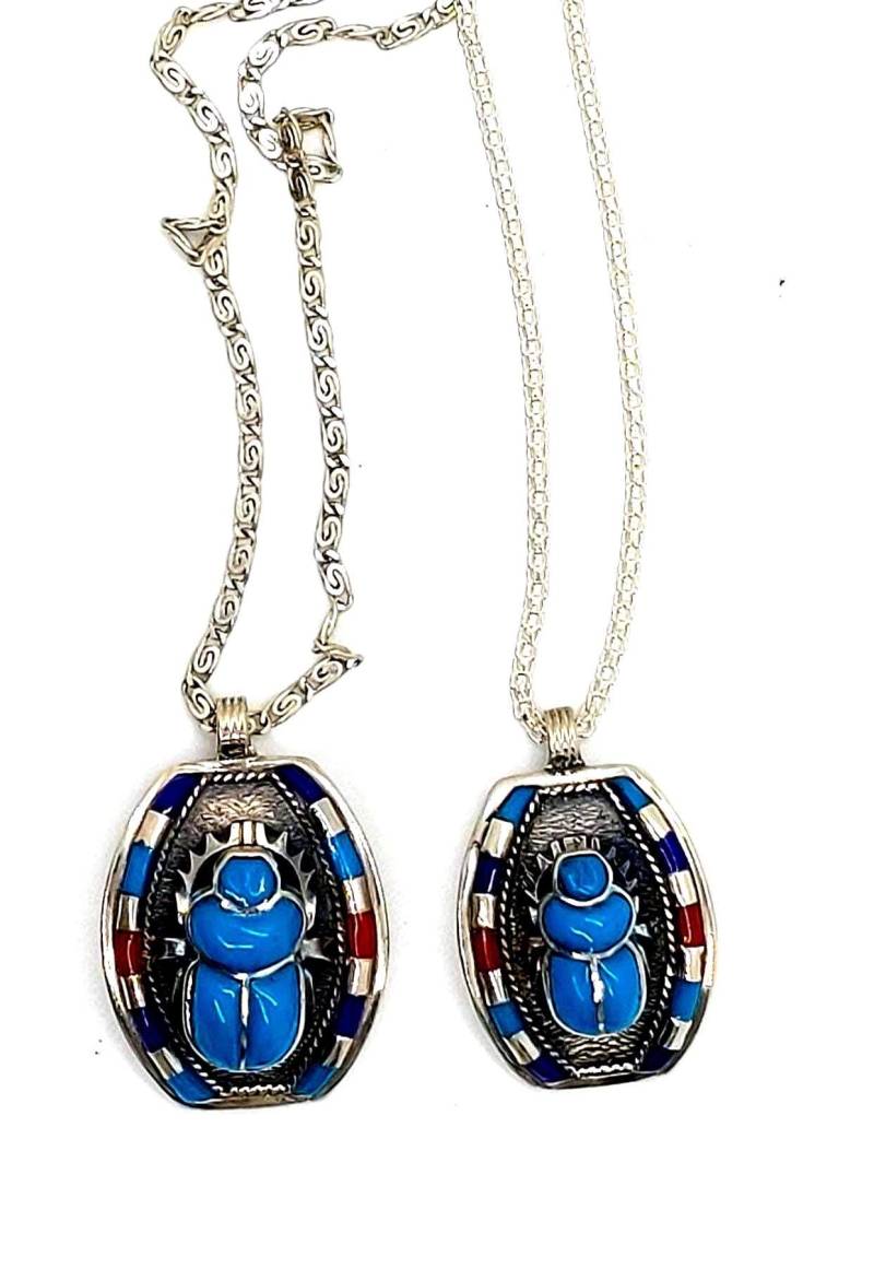 Glücksbringer Skarabäus Edelsteinkette Mit Edelsteinen 925 Sterling Silber. Dieses Stück Wird Ihre Gedanken Einfangen. Farbenfrohes Glamour-Stück Glücksbringer Skarabäus Edelsteinkette Mit Edelsteinen 925 Sterling Silber. Dieses Stück Wird Ihre Gedanken Einfangen. Farbenfrohes Glamour-Stück von FromEgyptwithLove11