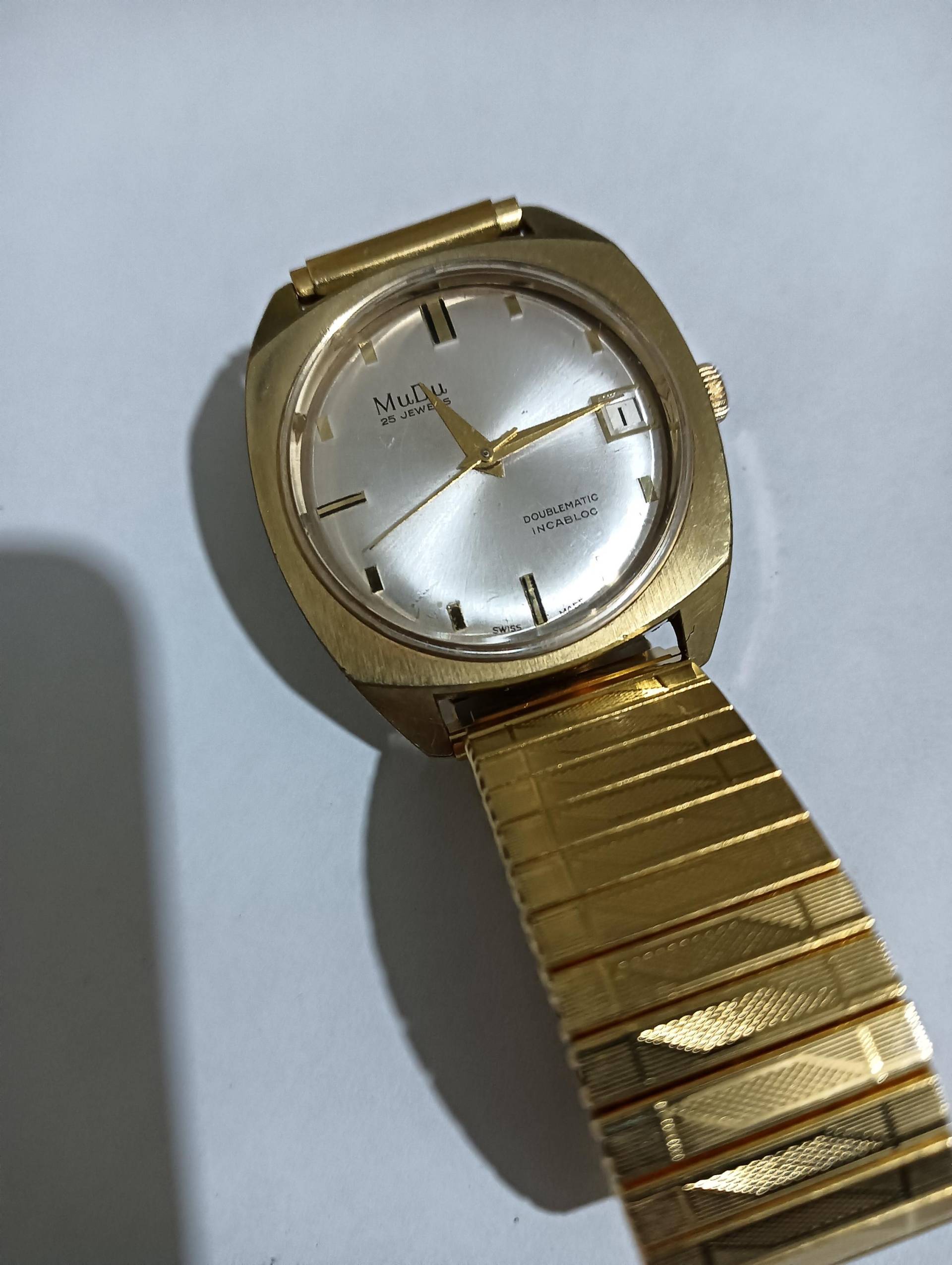 Vintage Mudu Doublematic Automatik Herrenarmbanduhr Vintage Mudu Doublematic Automatik Herrenarmbanduhr von Fromrusttowrist
