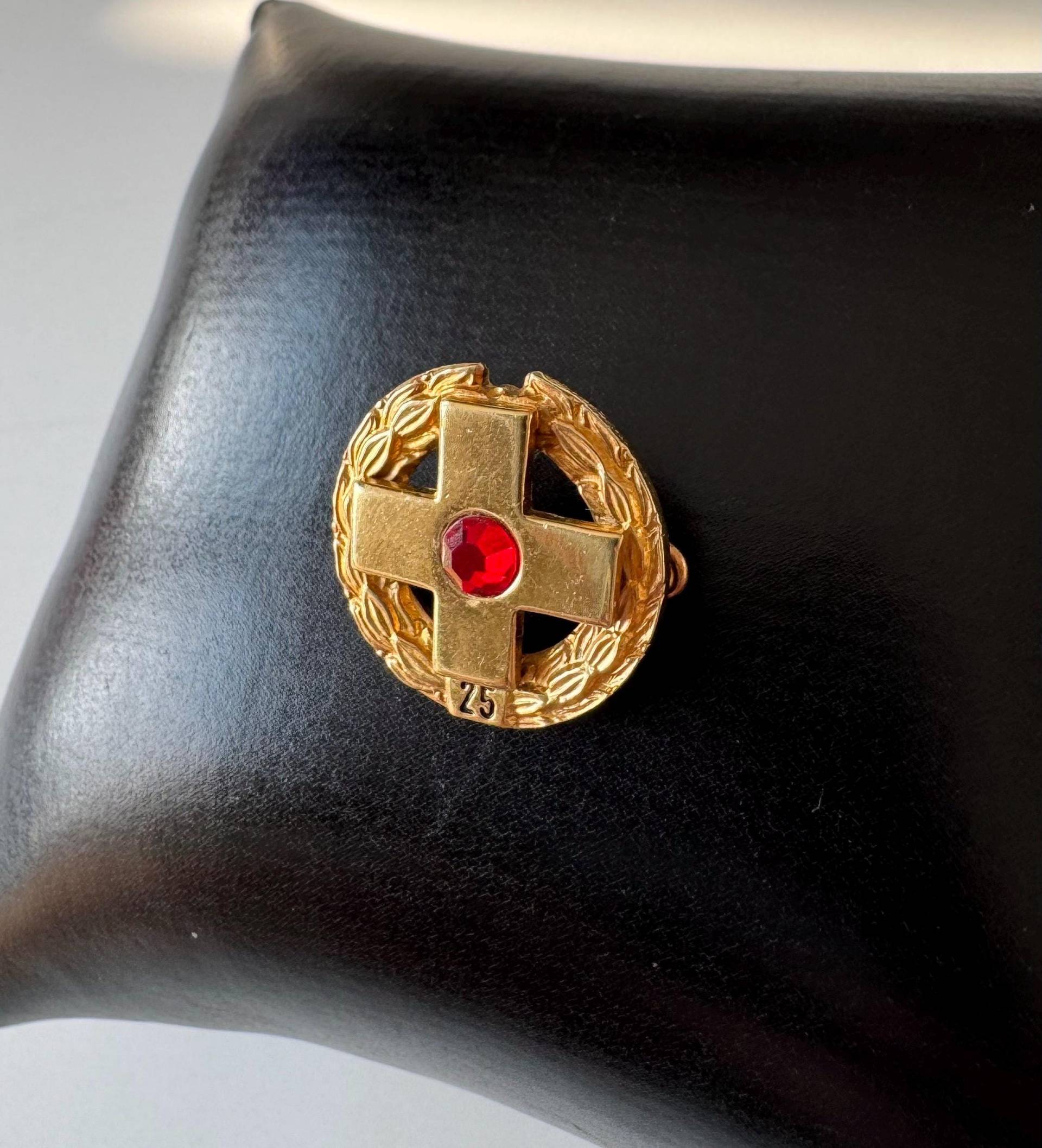 Blutspendeabzeichen Für 25 Spenden Vergoldetes 925 Silber von FromyesterdaySchatze