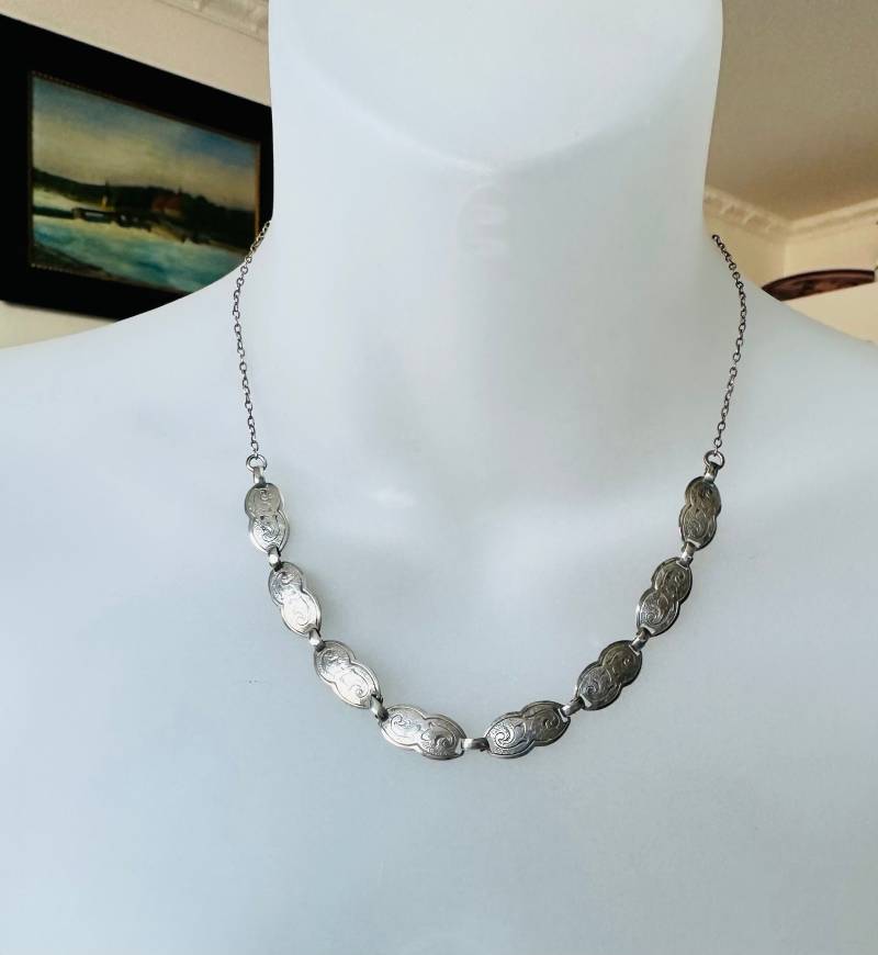Elegantes Art Deco Silber Collier Kette Silberplatten Und Feine Musterung von FromyesterdaySchatze